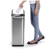 Kosz automatyczny SENSOR, bezdotykowy, prostokątny, pokrywa dwudzielna, stal mat. 45 l