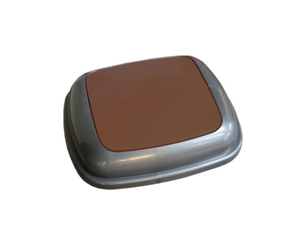 Pokrywa kosza Quatro, grafitowa z brązową klapką Pokrywa kosza Quatro, grafitowa z brązową klapką